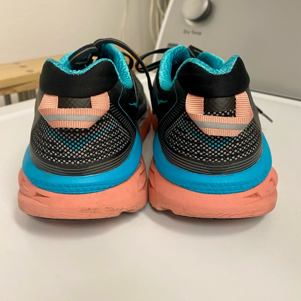 Hoka - Picture 6 of 9